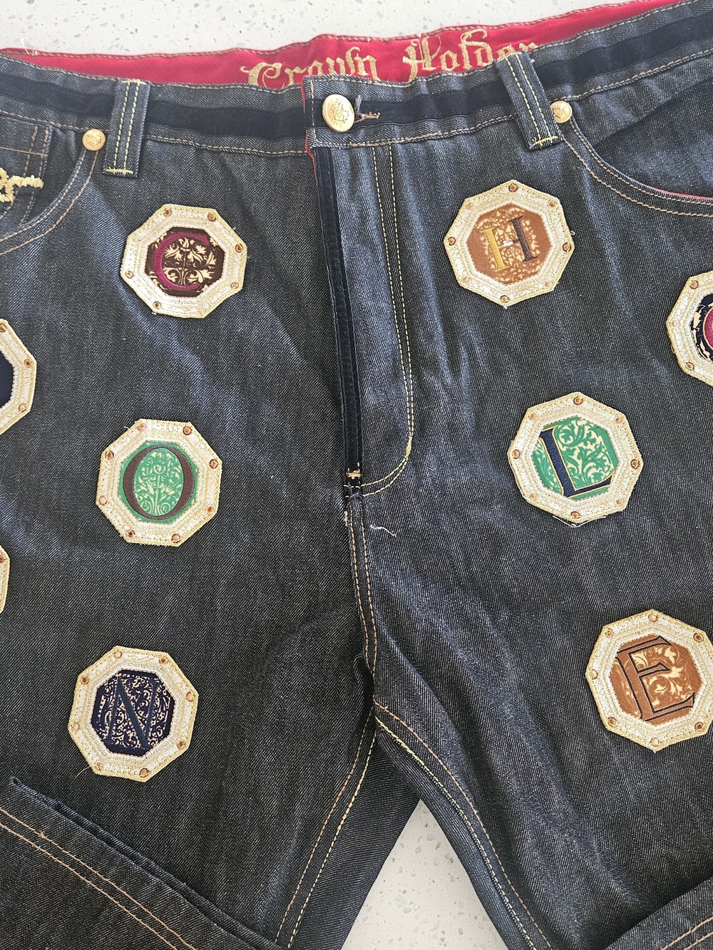 Vintage Y2K Crown Holder raw black denim jeans